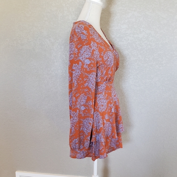 No  brand flora print deep v Neck shirt romper size Medium - Picture 6 of 12